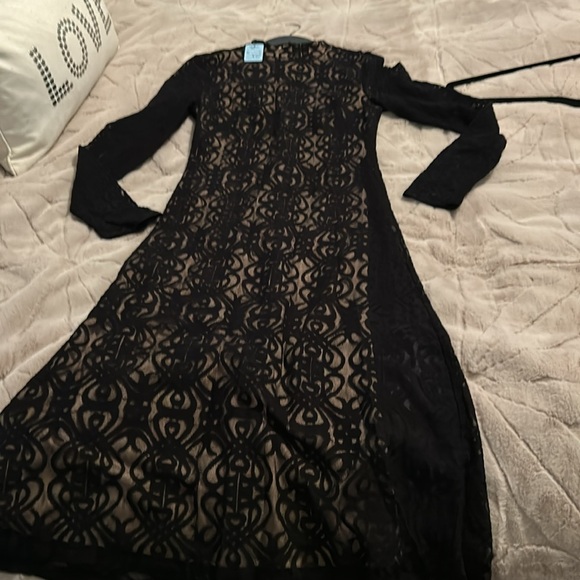 Amazing lace dress by forever 21 - Picture 11 of 11
